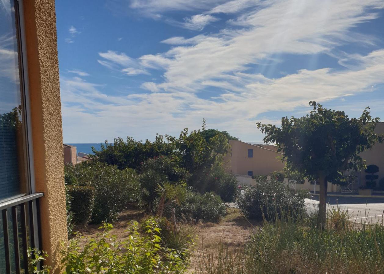 T2 - terrasse vue mer - à 500m de la plage - parking privé - arrivée autonome Saint-Pierre-la-Mer  Extérieur photo