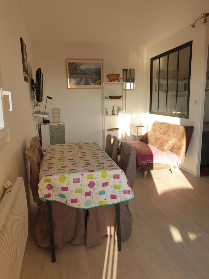 T2 - terrasse vue mer - à 500m de la plage - parking privé - arrivée autonome Saint-Pierre-la-Mer  Extérieur photo